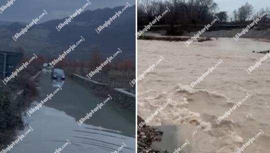 Malësi e Madhe/ Reshjet e dendura të shiut, përmbytje nga Përroi i Thatë në Kamicë! Kalimi vetëm me automjete të larta