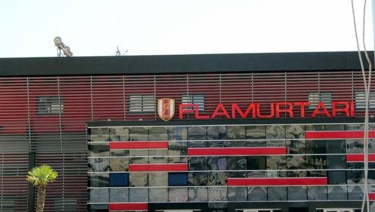 Zyrtarët e Galatasaray 'zbarkojnë' në Vlorë, takim 'kokë më kokë' me drejtuesit e Flamurtarit! Bashkëpunim në disa fusha