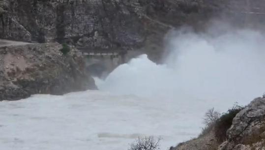 Shkarkime në Koman e Vau i Dejës, KESH: Prurjet në Kasakadën e Drinit 3500 m3/sek