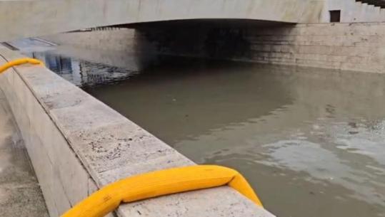 Reshjet e dendura të shiut ‘pushtuan’ vendin, administratori i Manzës zbulon si është situata: Uji po largohet, punonjësit e OSHEE-së janë në terren