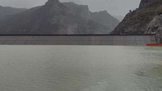 Reshjet e shiut/ Prefektura Shkodër: Lumenjtë nën kuotat e rrezikut, po mbahen nën monitorim