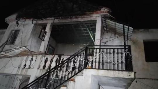 Shkrumbohet shtëpia e 11 familjarëve në Klos, kryefamiljari i përlotur: Mbetëm në qiell të hapur mes dimrit