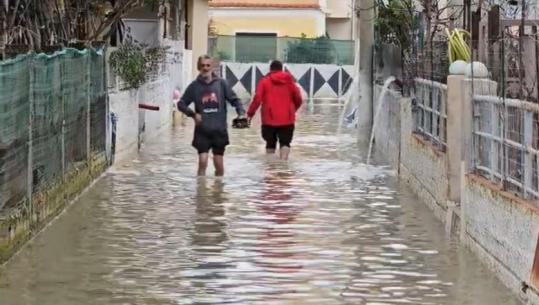 Moti i keq në Durrës/ Situata më problematike në Kënetë, 953 banesa dhe 100 ha tokë të përmbytura! 160 persona të evakuuar
