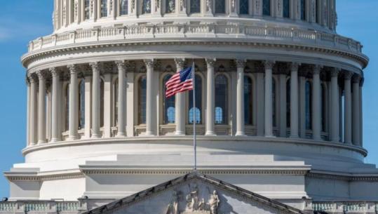 Senati amerikan miraton rezolutë për të kufizuar Trumpin në Venezuelë