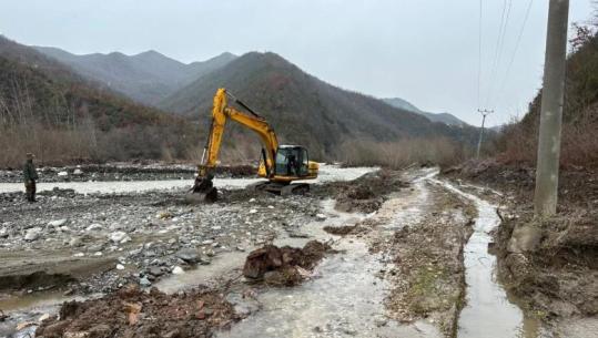Batalioni i Xhenios në terren pas reshjeve, Rama: Ndërhyrje kudo ku ka problematika!