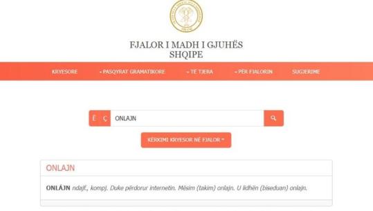 FOTOLAJM/ Fjala ‘online’ hyn në fjalorin e madh të Gjuhës Shqipe si ‘onlajn’
