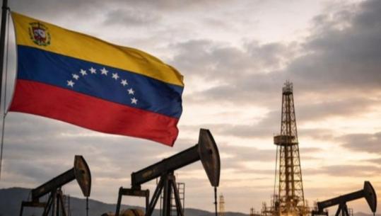 2026 do të jetë viti i naftës! Nga Venezuela te Groenlanda, synimet e Trump-it dhe iluzioni i kthesës së gjelbër