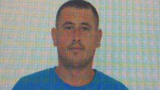 Shkoi nga qelia për vizitë, ushtari i ‘Çopjave’ arratiset nga Spitali i Durrësit! Goditi policin që e shoqëronte në dhomë