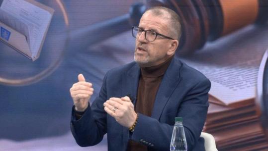 Stoku i dosjeve në gjykata/ Eugen Beci për Report Tv: Jemi në prag të kolapsit, të lejohen disa avokatë të bëhen gjyqtarë! Kodi i ri penal katastrofë