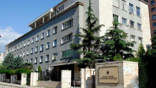 Dyshohet së përfituan rreth 30 milionë euro përmes mashtrimit me kompani fiktive, Prokuroria e Tiranës sekuestron pasuritë e shtetasit spanjoll! Toka në Dhërmi, makina dhe llogari bankare