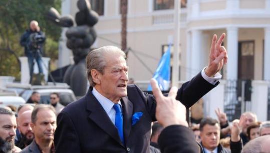 'Kryengritja e zgjatur paqësore' e Berishës, që zgjat më pak se 2 orë…