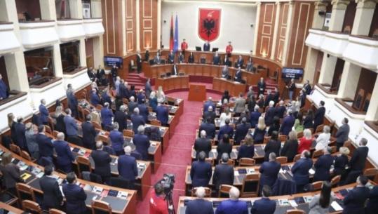 Mero Baze: Grenlanda jonë