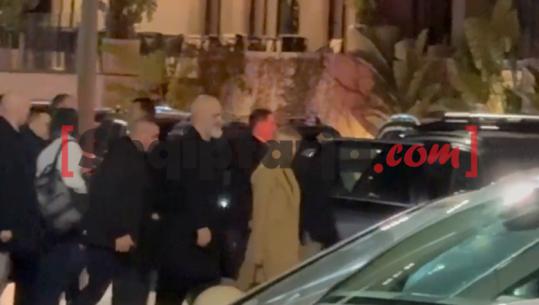 Vlorë/ Përfundon darka mes Ivanka Trump dhe Kryeministrit Rama, largohen së bashku në një automjet (VIDEO)
