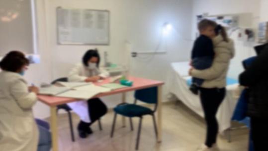  Gripi mbush Pediatrinë e Vlorës, Mjekja: Fëmijët me temperaturë 40 gradë që nuk ulet me paracetamol e ibuprofen! Kujdes, shkakton komplikacione