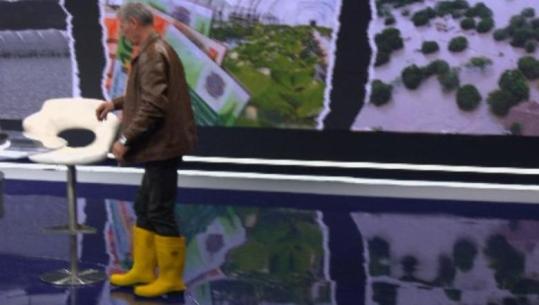 Fermeri nga Dimali vjen me çizme në studio: Kam ardhur nga tokat e përmbytura, kemi dëme të mëdha në agrume
