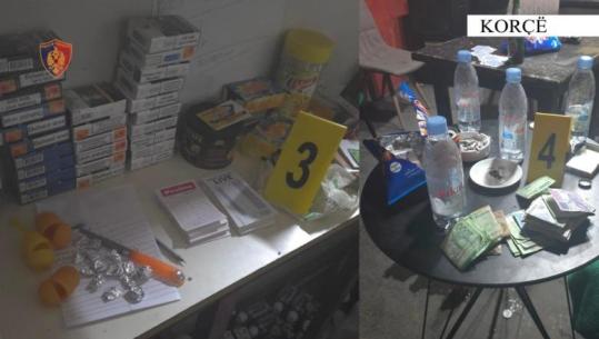 Korçë/ Përshtati lokalin për organizimin e lojërave të fatit dhe shitje të kokainës, në pranga 57-vjeçari! 14 të tjerë nën hetim, përfshirë dhe një efektiv