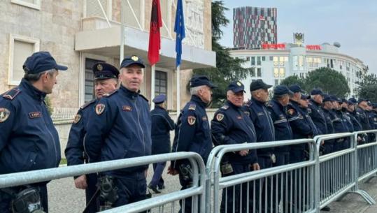 Protesta e PD para kryeministrisë, 1350 efektivë në terren! Nga ora 15:00 nis bllokimi i rrugëve