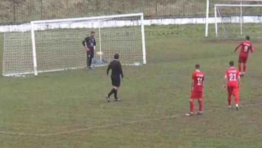 VIDEO/ Ndodh në Kategorinë e Parë, gardiani i Ilirisë hap portën në shenjë proteste për 11 metërshin