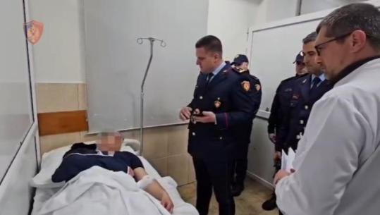 Protesta e PD, 23 të shoqëruar! Policia: Njëri rezultoi i mitur, u njoftuan prindërit menjëherë, qëndroi në zyrën e pritjes