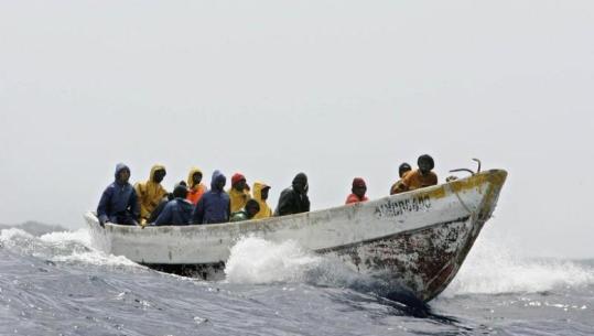 Tragjedi në Mesdhe/ 50 emigrantë të vdekur dhe 400 të zhdukur pas ciklonit Harry