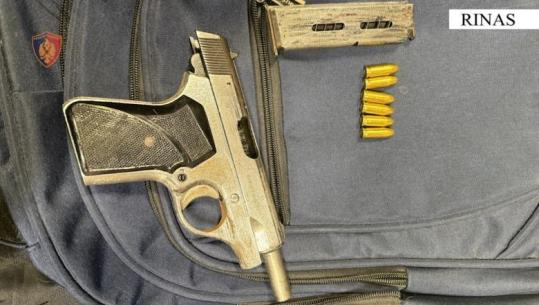 Do trafikonte armën drejt Italisë, në pranga 30-vjeçari në Rinas 