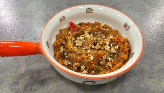 Patëllxhanë pikante me speca nga zonja Albana