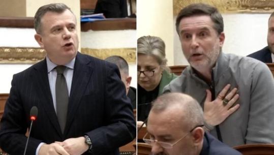 ‘Përplasje’ mes socialistëve për aktin normativ për buxhetin 2025/ Braçe pyet Ballën: Kryetar, si të votoj, pro apo kundër? Propozimin tim e rrëzuat (VIDEO)