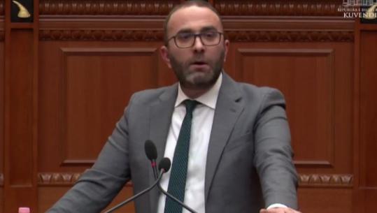 Bardhi: Si do të kualifikohet një gazetar për të përfituar nga dekriminalizmi i shpifjes? Shqipëria, i vetmi vend në Europë që penalizon me burg parkimin dysh
