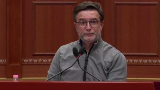 Shitja e duhanit për të miturit, PS abstenon me 82 vota amendamentin e Braçes, deputeti u ‘kthen’ reston 