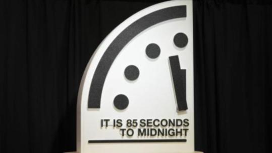 ‘Ora e Kiametit’ zhvendoset më pranë mesnatës se kurrë më parë, ekspertët ngrenë alarmin për fundin e botës