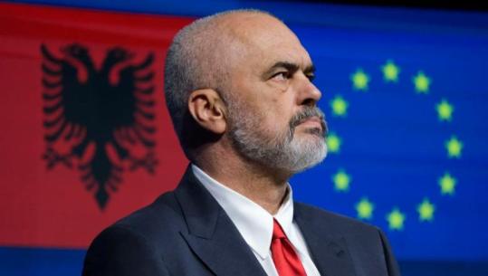 Skënder Minxhozi: Rama, balet diplomatik në tehun e briskut