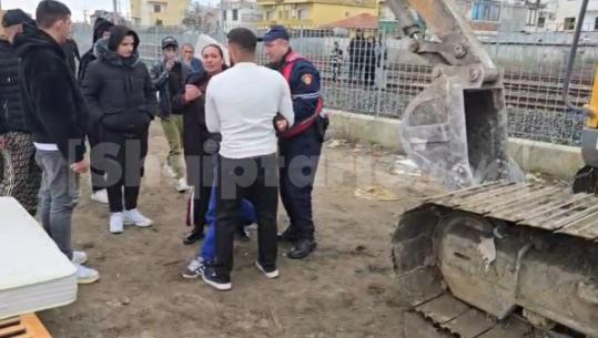 Shembjet e banesave pa leje në Urën e Dajlanit, banorët bëjnë rezistencë! Ndërhyn policia (VIDEO)