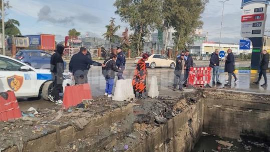 Durrës/ Shemben ndërtimet pa leje, 20 familje pa strehë: Kemi ngelur jashtë në të ftohtë! Banorët pengojnë punën e fadromave, ndërhyn policia (VIDEO)