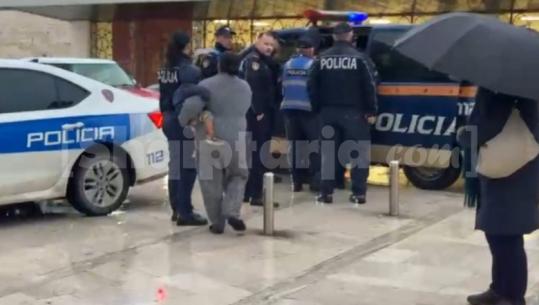 Shembjet e banesave pa leje në Urën e Dajlanit, banorët do të strehohen për shtatë ditë te Kavalishenca