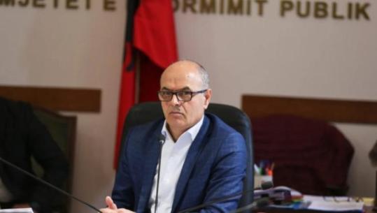 Këshilli i Mandateve nuk mblidhet pa vendimin e GJK-së, Petro Koçi i del kundër PS për rastin e Ballukut: Justifikim, zvarritje që po dëmtojnë qeverinë