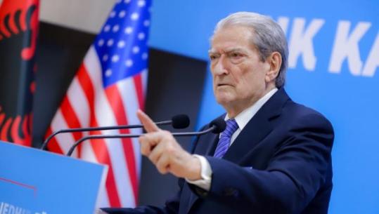 ‘Tre ditë në sallat e tempullit të demokracisë’/ Berisha kthehet me gënjeshtra nga vizita private në Strasburg