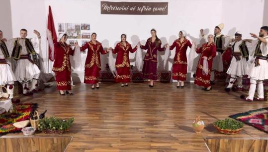 'Sofra Çame' shtrohet për të dytin vit radhazi në Sarandë! Tradita dhe kultura çame bashkojnë të rinjtë