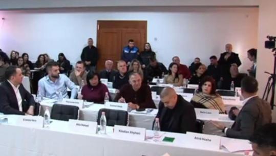 ‘Basti‘ i drejtorit të Shërbimeve Publike në Këshillin Bashkiak: Nëse Vlora përmbytet sa të jem unë në detyrë, do jap dorëheqjen!