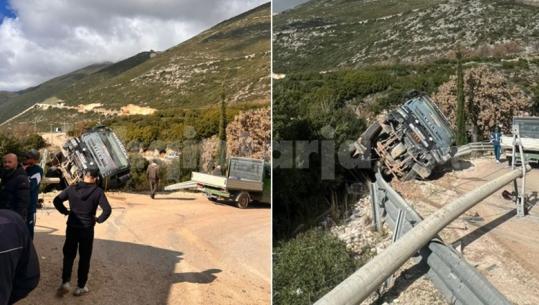 Përmbyset kamioni në zonën e Palasës, 3 të lënduar! Njëri dërgohet me urgjencë drejt spitalit të Vlorës