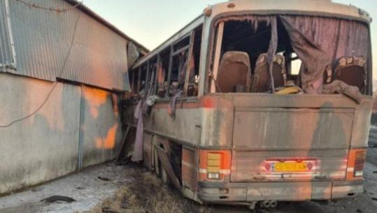 Lufta në Ukrainë/ Droni rus godet autobusin ku po udhëtonin minatorët: Pesëmbëdhjetë të vrarë