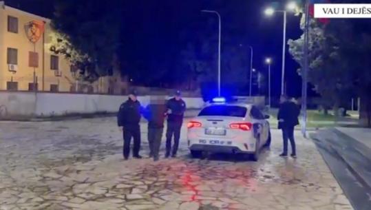 Kishte përshtatur dy banesa për kultivim kanabisi, pranga 46-vjeçarit në Vaun e Dejës (EMRI + VIDEO)