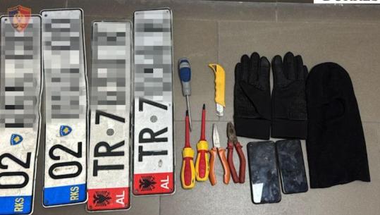 Vidhte targa të automjeteve dhe ua shiste personave me precedent për të kryer krime, arrestohet 36-vjeçari në Durrës
