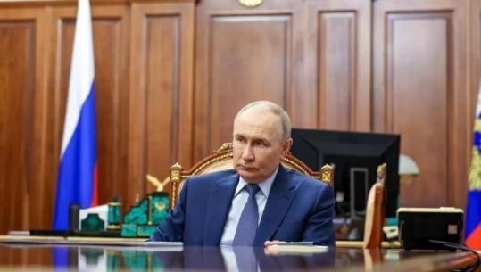 Emri i Putinit përmendet një mijë herë, në dosjet Epstein rishfaqet hija e shantazhit të Moskës