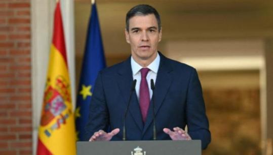 Kryeministri spanjoll mbron planet për të legalizuar gjysmë milioni emigrantë pa dokumente