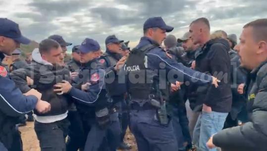 ‘Grabiti tokat’, banorët vijojnë protestat kundër resortit të Ulaj! Përplasje me policinë, 5 të shoqëruar