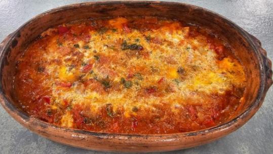 Kimë pa mish me qepë, vezë dhe speca nga zonja Albana