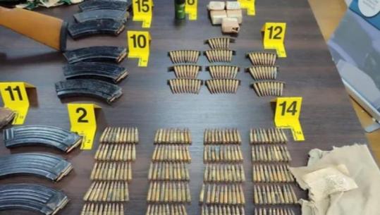 Kosovë/ Policia kryen kontrolle në Mitrovicën e Veriut, gjendet arsenal armësh në bodrumin e një ndërtese