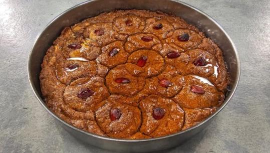 Tespishte tradicionale nga zonja Albana