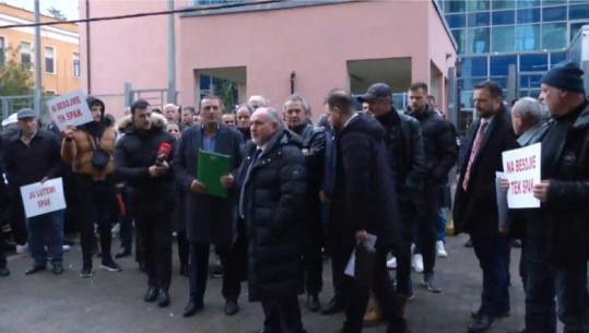 Banorët e Velipojës zhvendosin protestën kundër resortit të Ulajt para SPAK: Duam drejtësi, falsifikuan dokumentet dhe na grabitën pronat