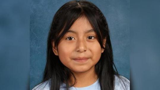 Agjentët e kapën kur po shkonte në shkollë, 10-vjeçarja lirohet pas një muaji nga paraburgimi i ICE